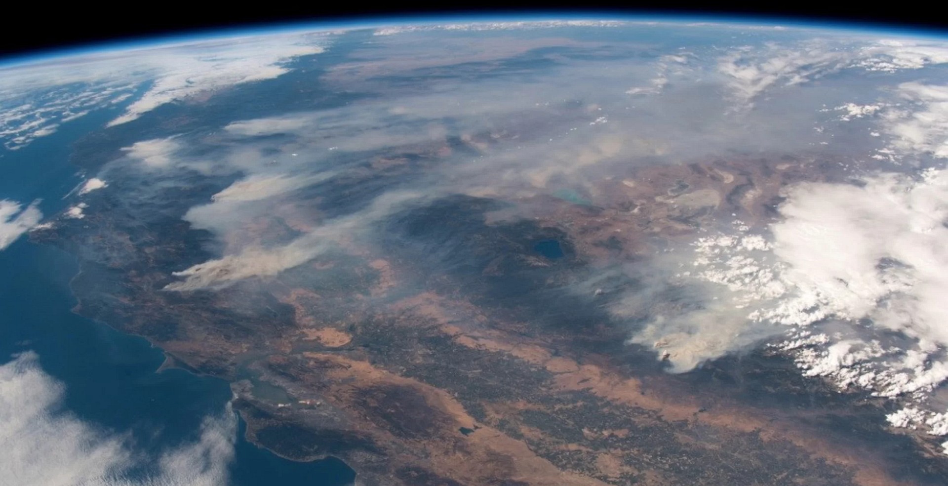 California and Oregon wildfires - August 2018